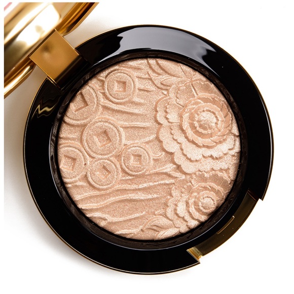 MAC Limited Edition Lunar Lights highlighter. - Picture 5 of 7